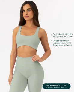 PAVOI Medium Support Bras|Bras-Athleisure Curved Hem Medium-Support Sports Bra