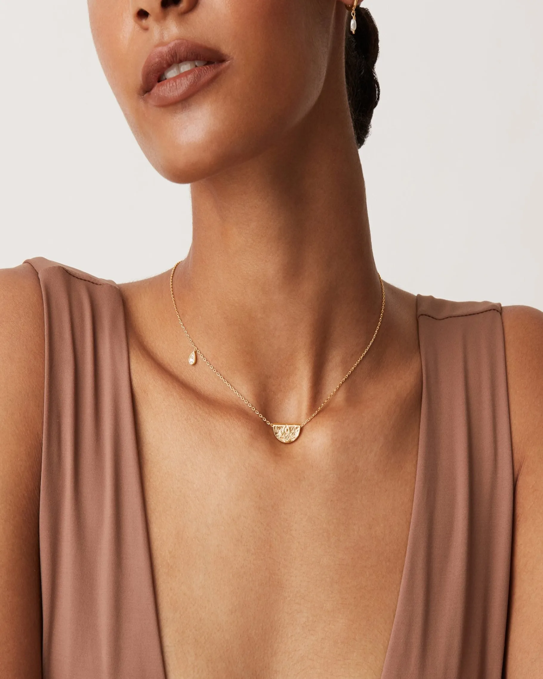 PAVOI Pendants-Lotus Engraved Pendant Necklace