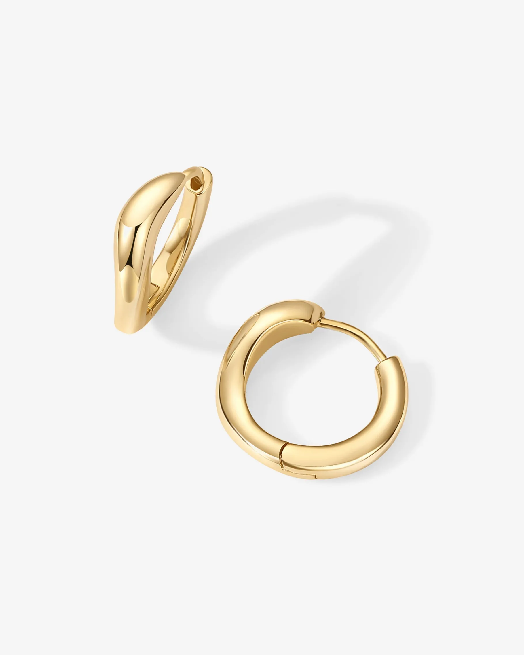 PAVOI Huggies|Hoops-Mar Wavy Hoops