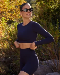PAVOI Short & Long Sleeve Tops|Medium Support Bras-Medium-Impact Long Sleeve Workout Crop Top