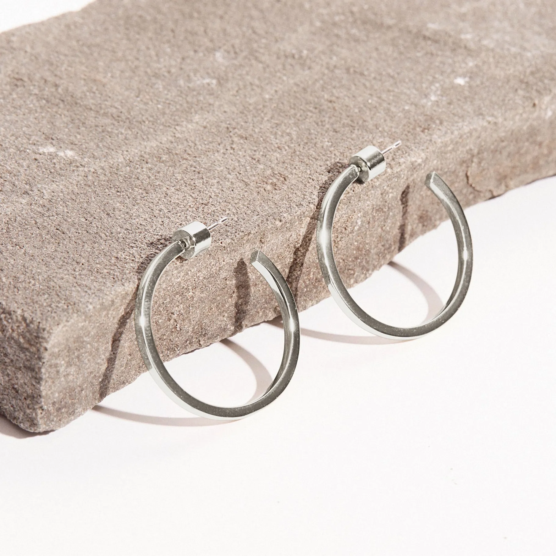 PAVOI Hoops-Square Edge Open Hoop